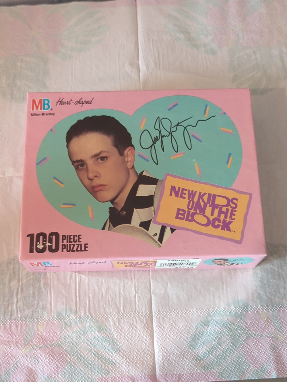 New Kids on the Block Pink 100-Piece Heart Puzzle
